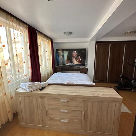 Brasov Place别墅 外观 照片